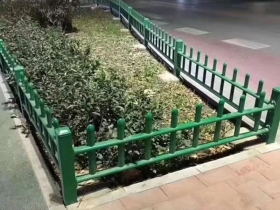 草坪護(hù)欄